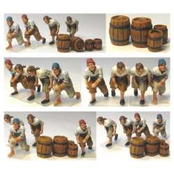 Miniatures 28 mm sailors below deck unpainted